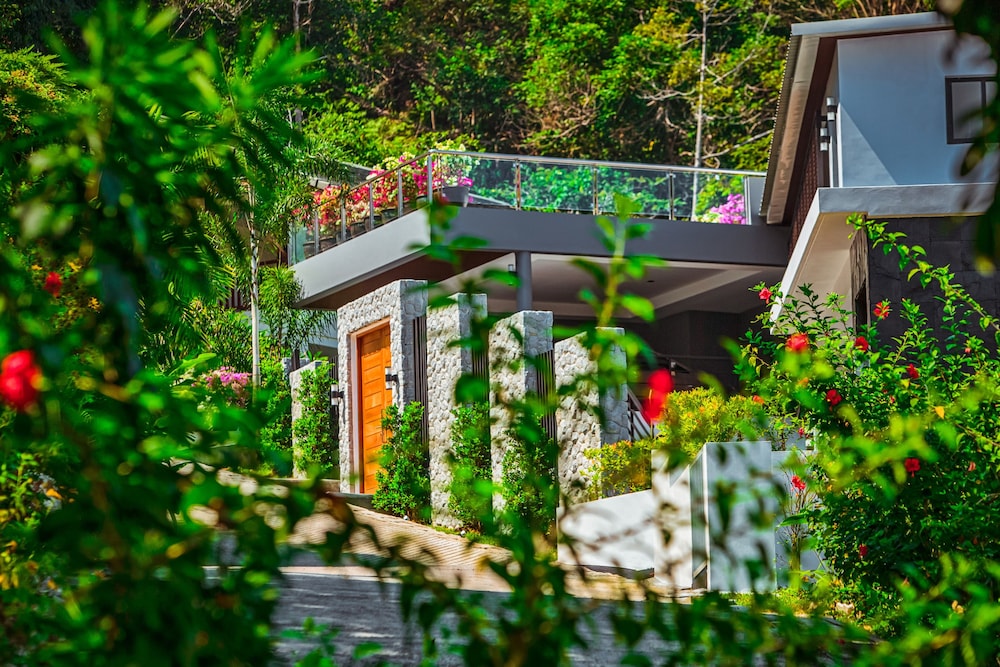SHA Extra Plus Grand Villa Luxury Time