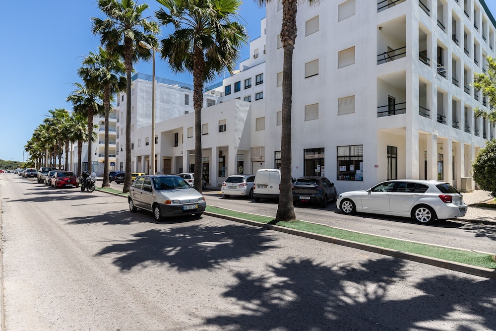 Superb Front Beach Carteia Flat