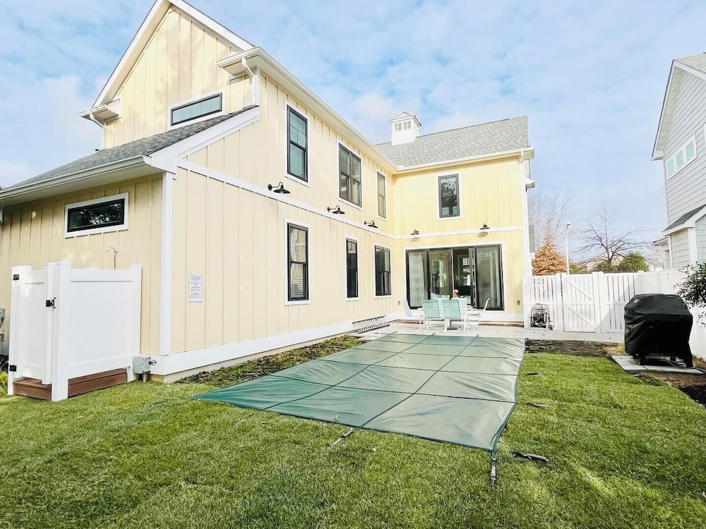 Laurel Street 308