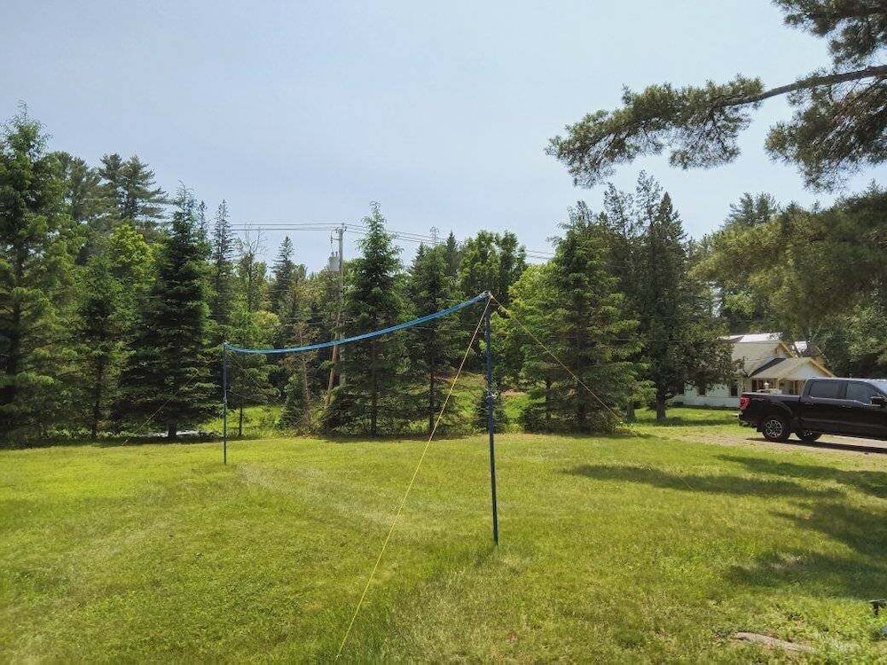 10 Mi To Gore Mountain: Home In Adirondack Park 5 Bedroom Home