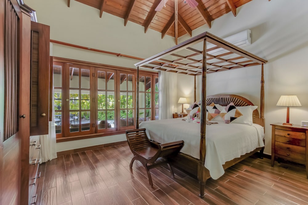 Beautiful Villa with Pool Gym and Maid view 3