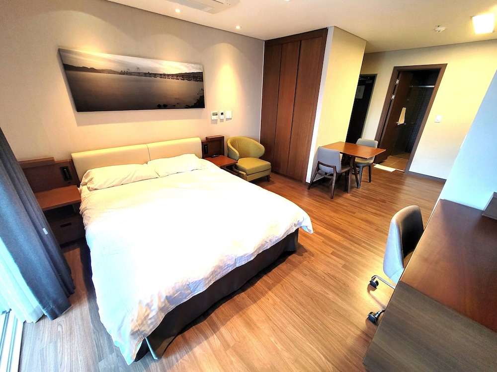 W Residence Hotel Haeundae view 3