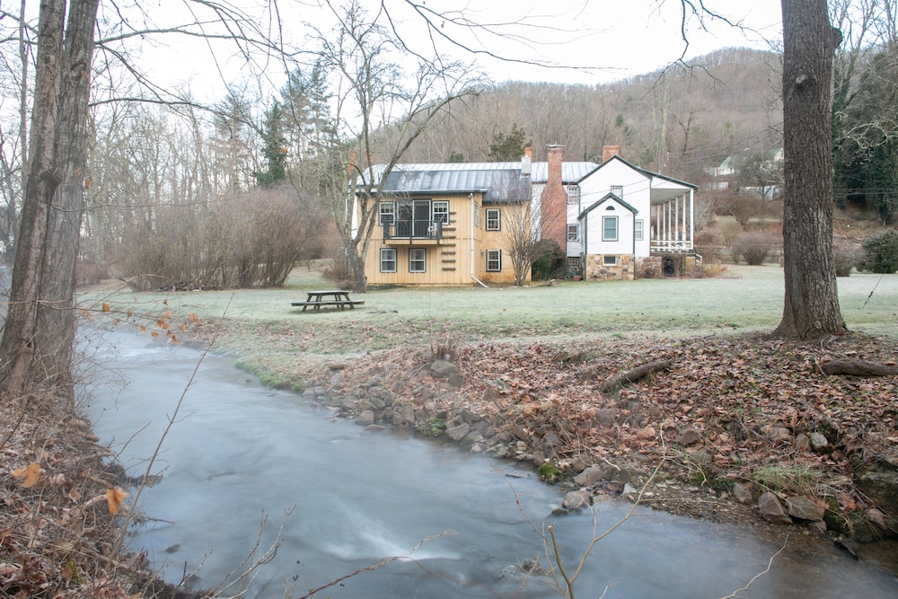 The Anderson Cottage Bed & Breakfast