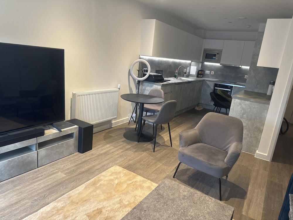 Enfield Cozy Apartment Retreat