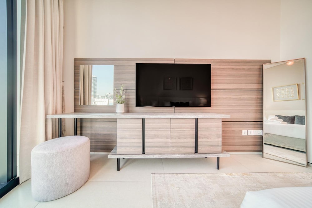 Ritzy Address JBR Apt w Scenic Balcony View