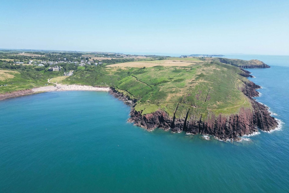 Sea Glass - 2 Bedroom Apartment - Manorbier