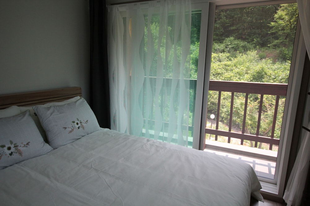 Moonlight Village Pension