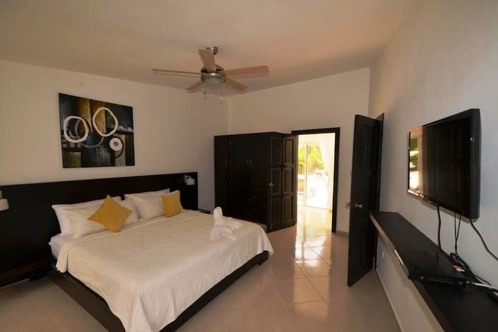 Specially Design 6 Bedroom Villa With King Beds