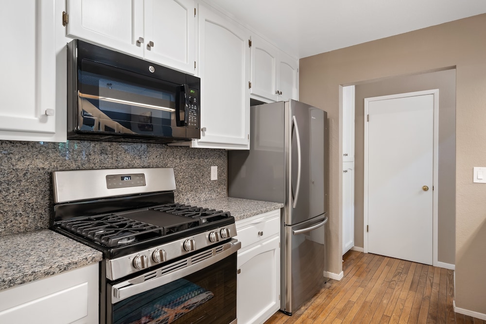 358 Stimson Avenue 2 Bedroom Condo by Redawning view 3