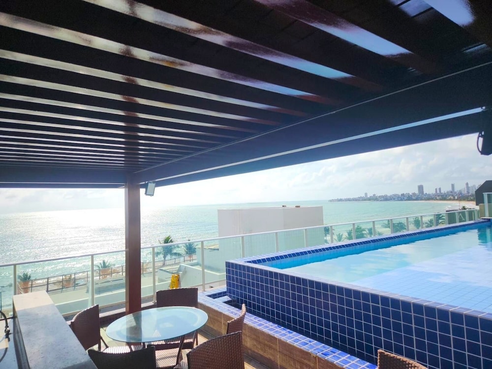 Your Complete Stay With a Rooftop Pool, 40m From the Beach in Cabedelo Cmzs