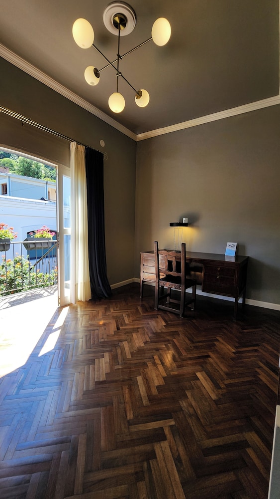 El Cerquero, Guest House