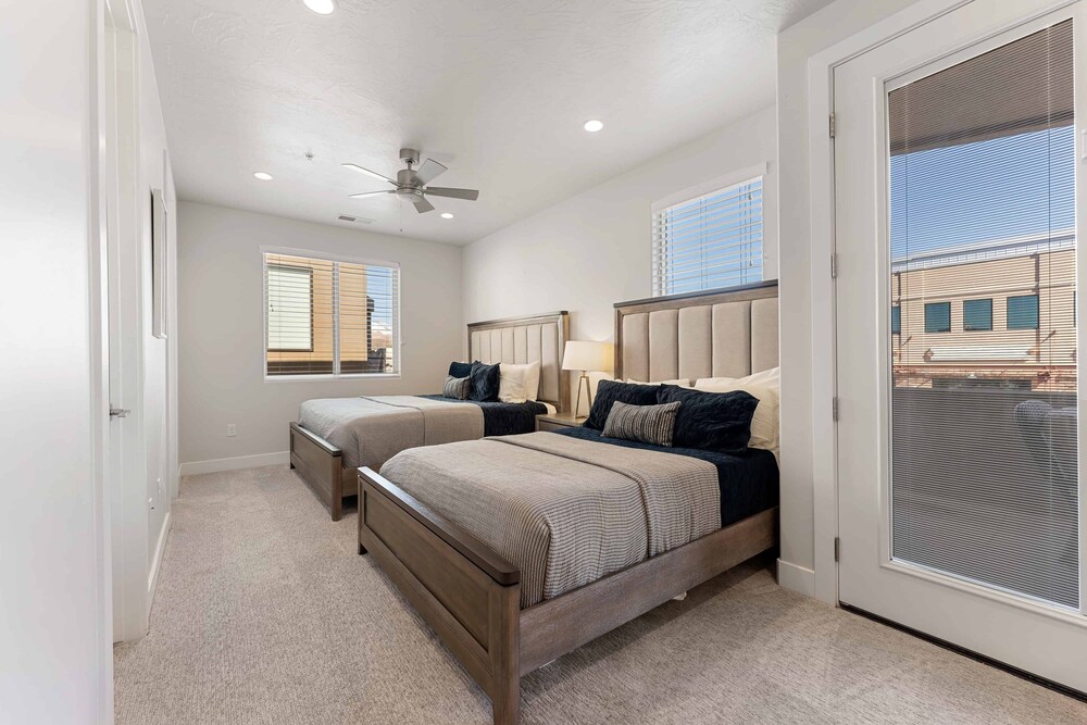 5 Star Zions St George Retreat by RedAwning view 5