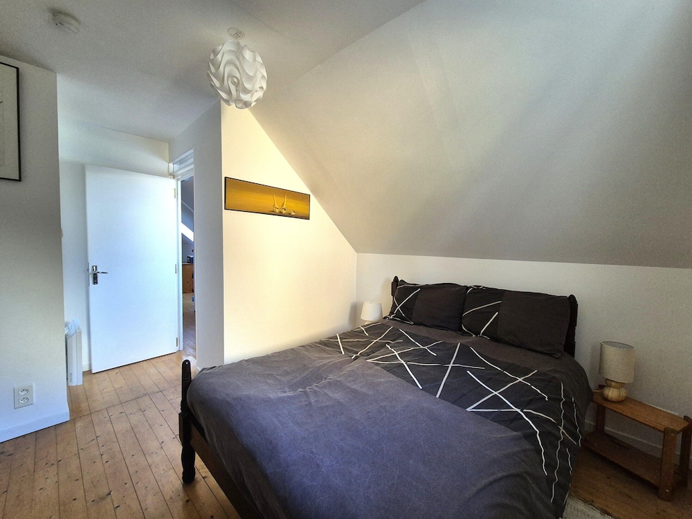 Cottage in Mael-carhaix With Terrace