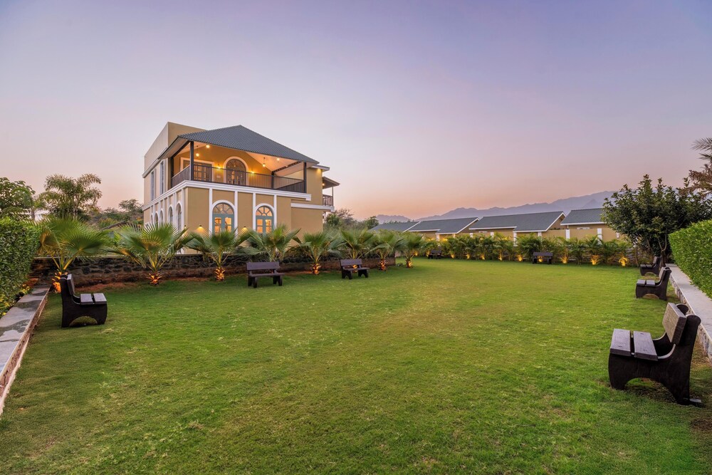 Merriment Luxury Resort & Private Pool Villa, Abu Road