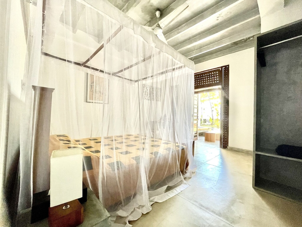 Isana Beach House