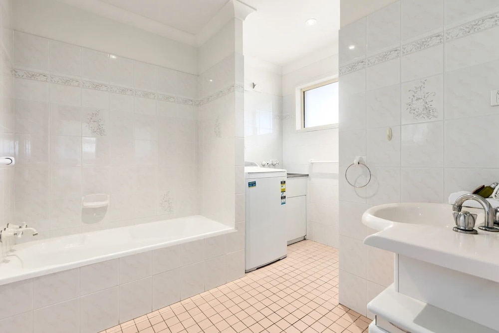 Creekside Coastal Escape on Hungerford