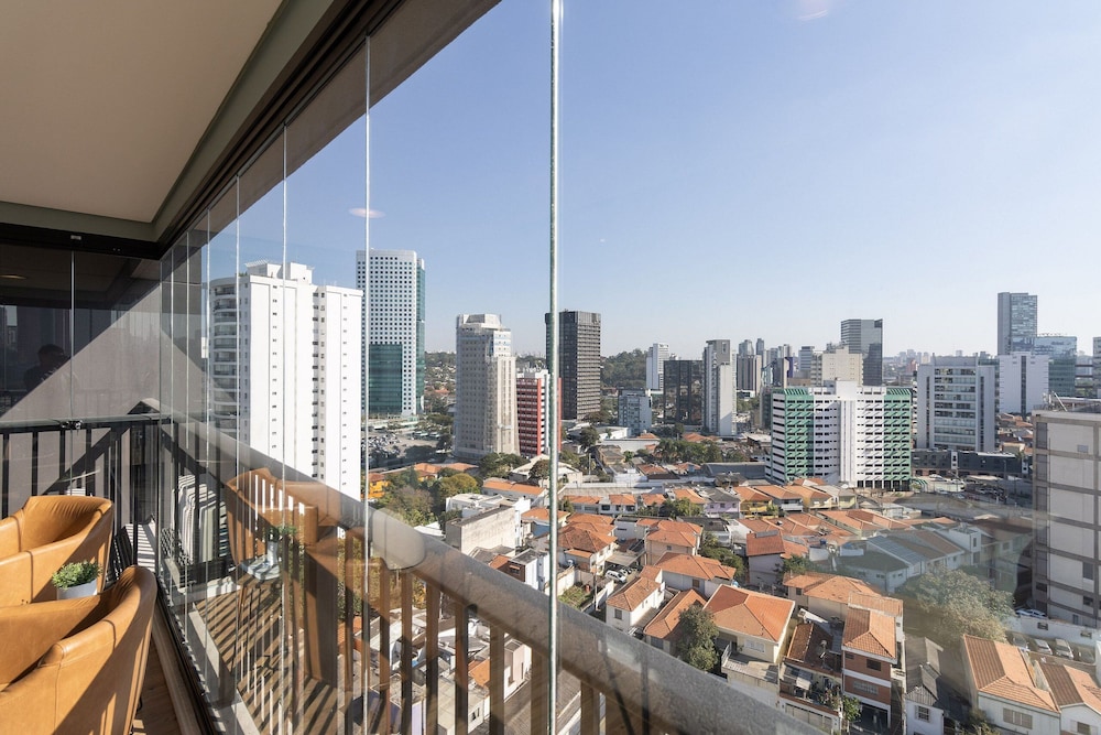 Expand Pinheiros