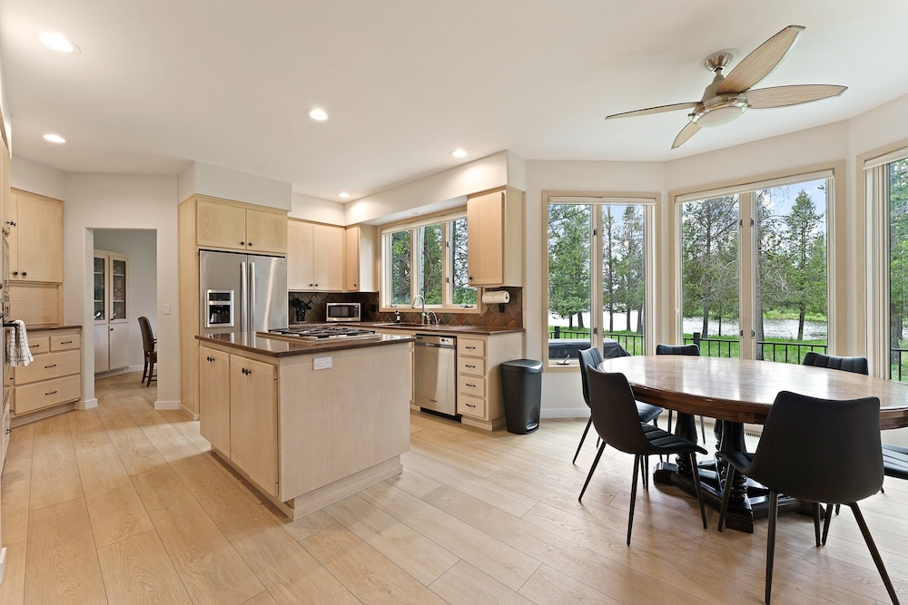12 Siskin 5 Bedroom Home