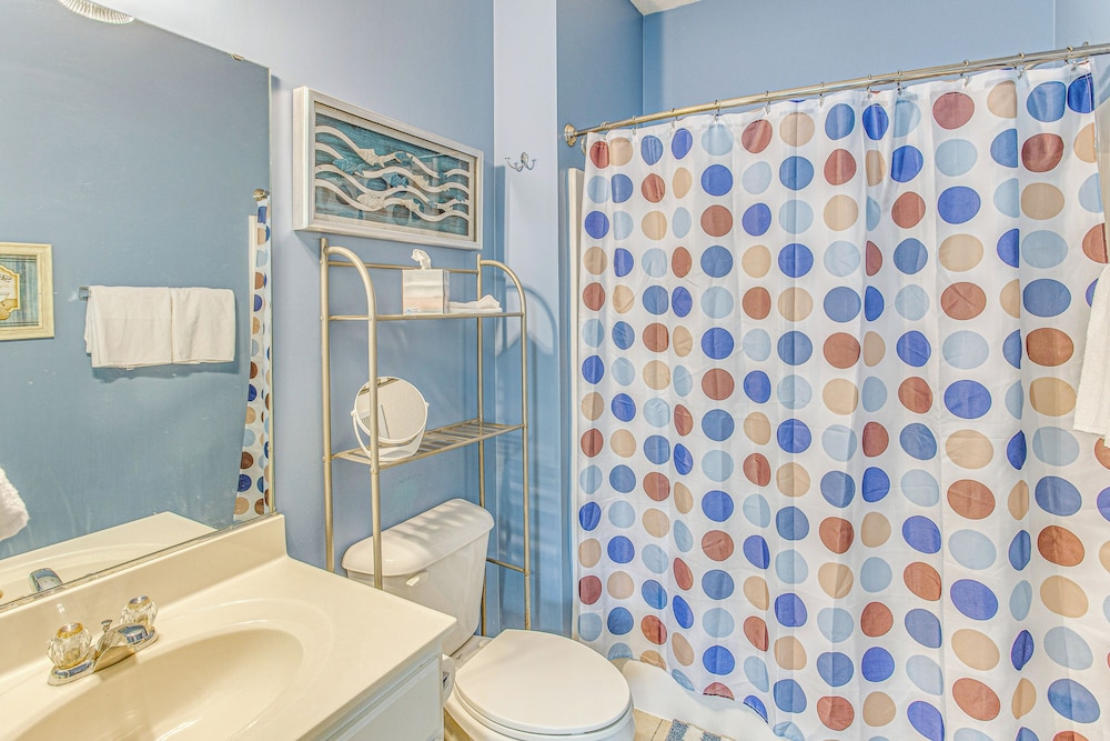 Resort Pool & Golf: Centrally Located NMB Retreat!