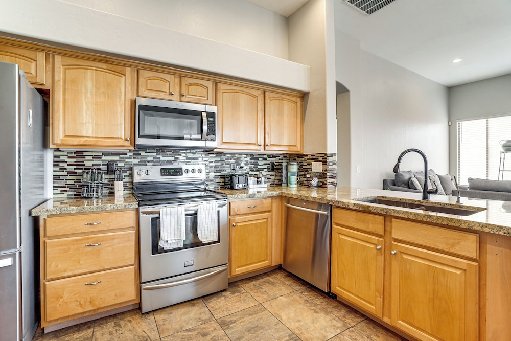Desert Abode w/ Patio & Pool in Goodyear!