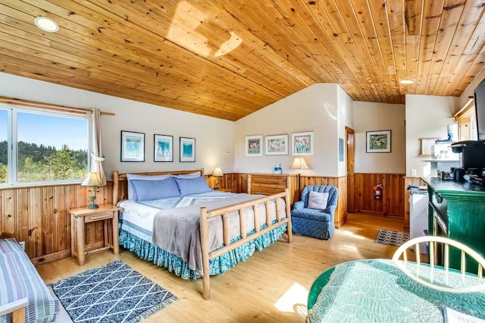 Deer Harbor Cottages