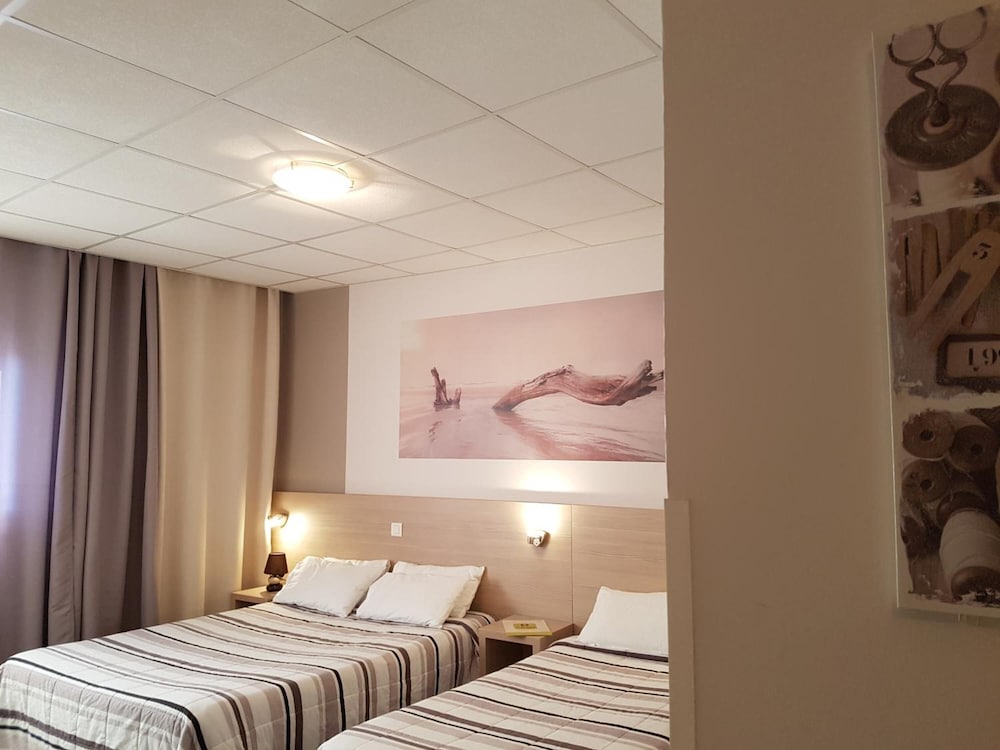 Rodez Vacations - Hotel du Midi - Property Image 5
