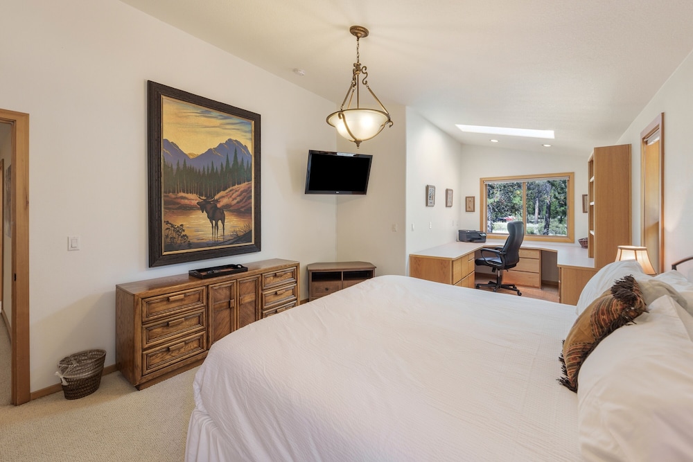 15 Lassen Ln 4 Bedroom Home