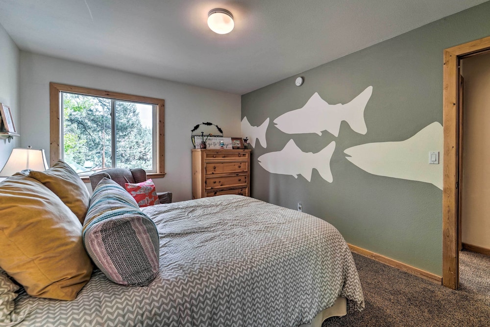Tahoe Donner Retreat w/ Hot Tub & Fireplace! view 2