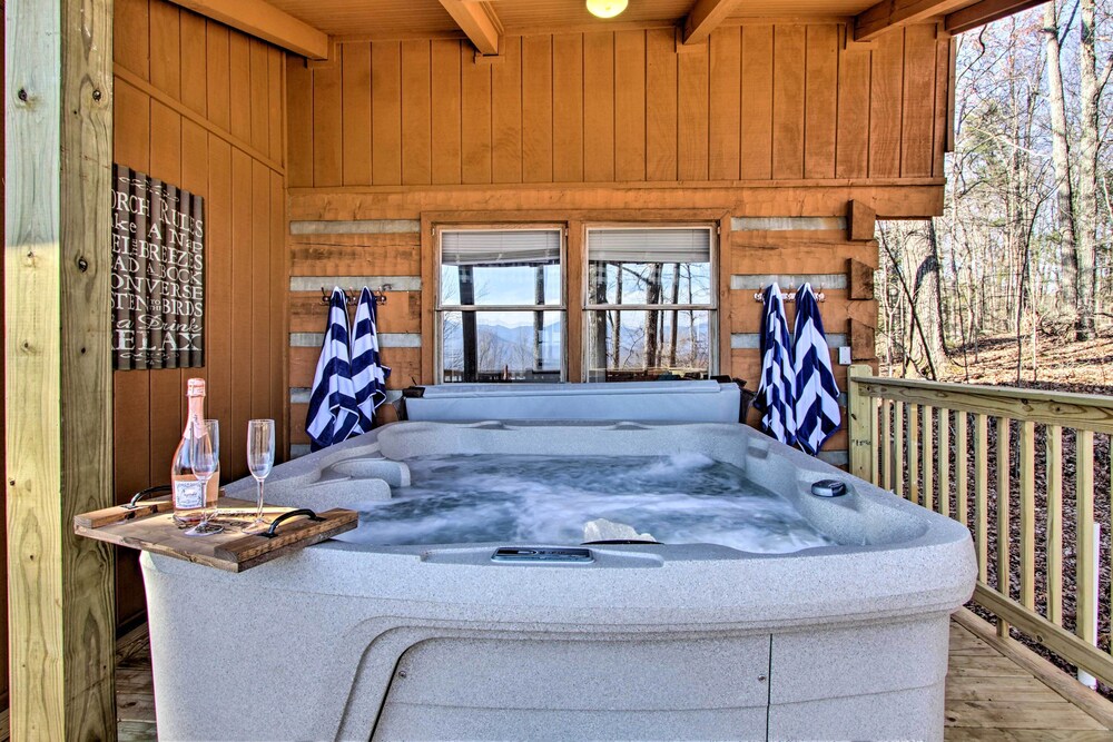 Panoramic-view Gatlinburg Cabin w/ Private Hot Tub view 3