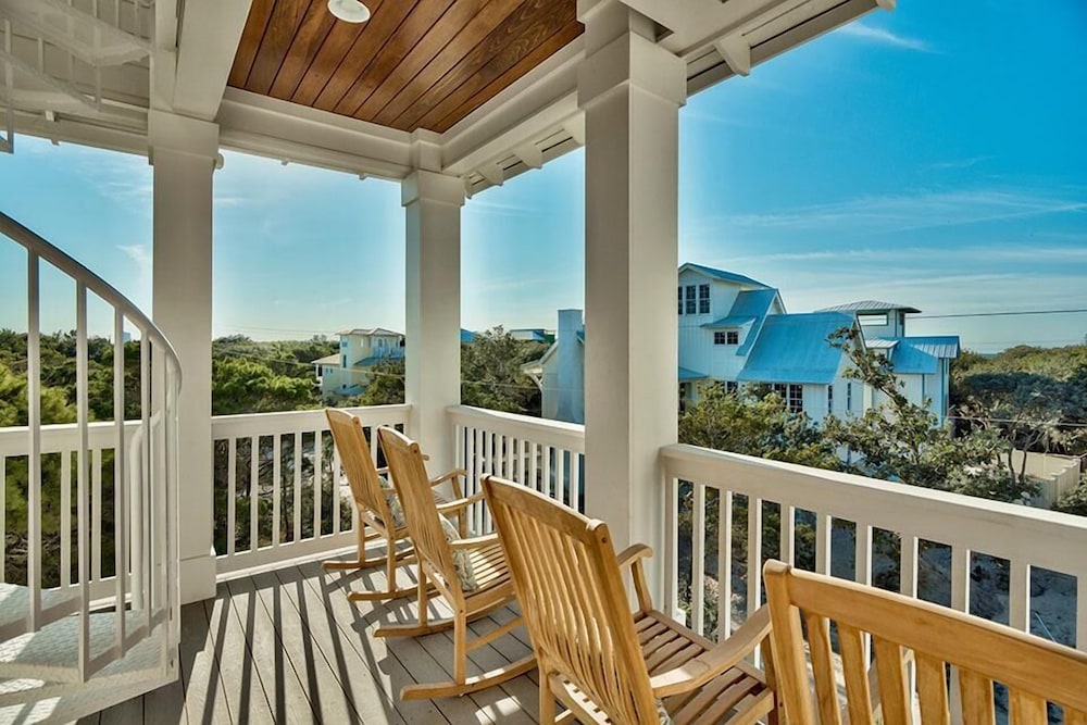 Big Sandy 8 Bedroom Holiday Home by Five Star Properties