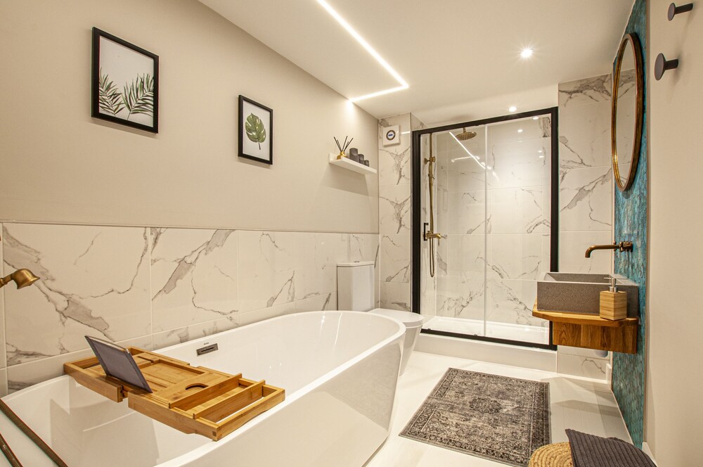 Airstay Premium Apartment view 5
