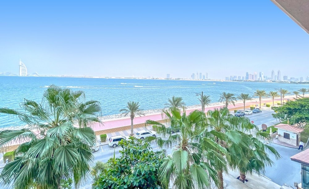 Sea View Super Luxurious Resort at Palm