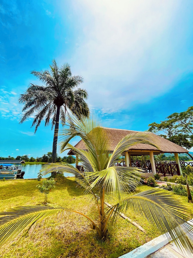Platinum Blue Island Resort