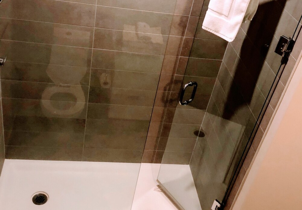 Applewood Suites - CN Tower & Convention