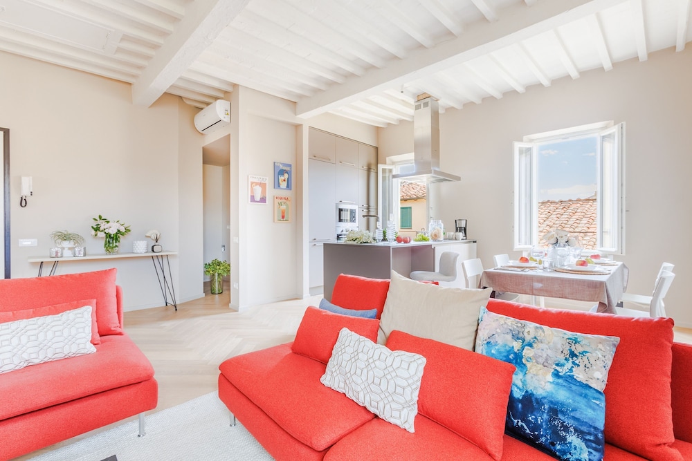 The White Lotus Penthouse