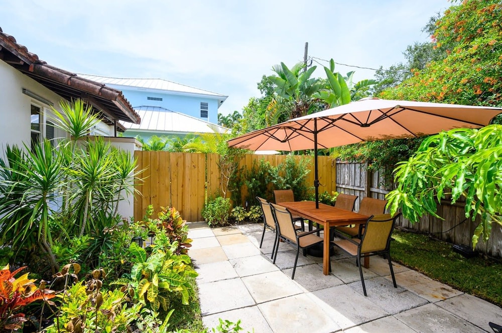 Beautiful And Comfortable Apt in Victoria Park