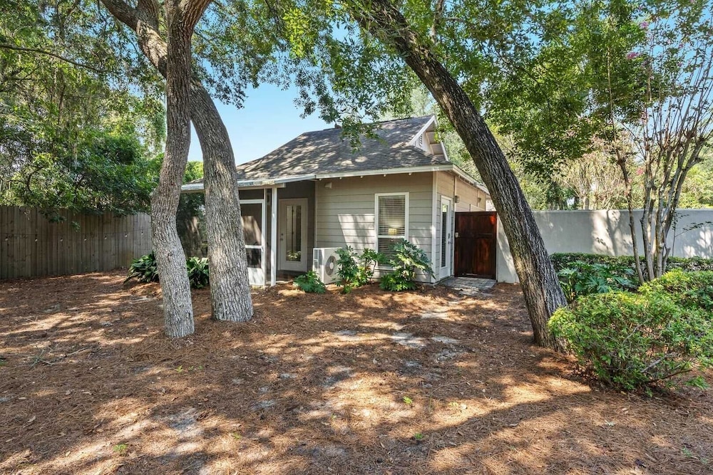 Honey Bee Bungalows by Avantstay Boat Friendly, Pool Access