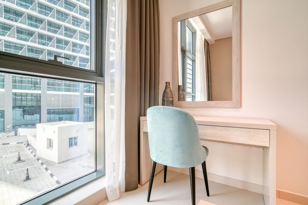 Prestigious 1BR Escape at The Palm