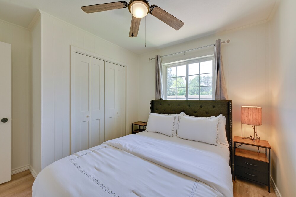 Nacogdoches Condo Half-mi to Sfa: Pets Welcome