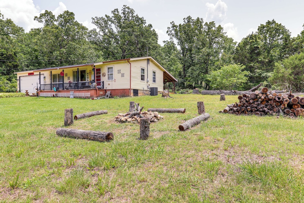 < 1/2 Mi to Lake: Secluded Gem in Cherokee Village