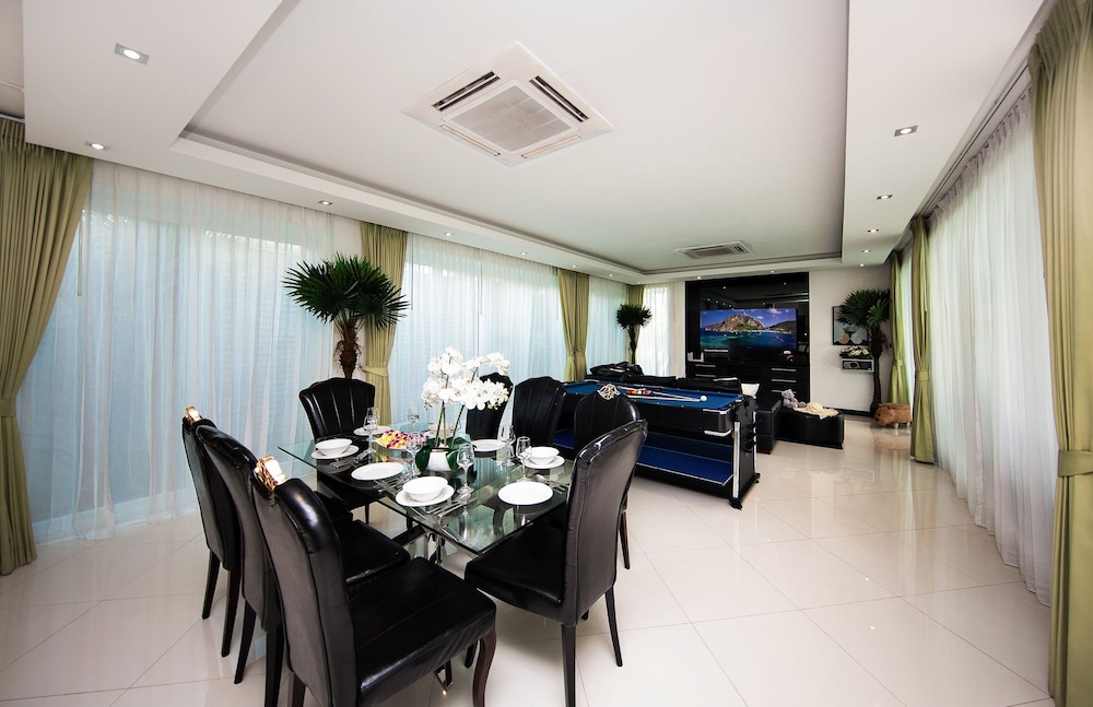 Hollywood Pool Villa Jomtien Pattaya