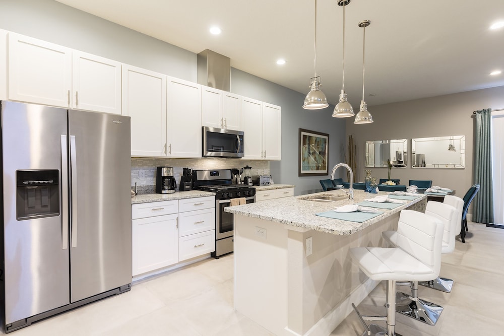 Summerville Vacation Homes by Columbia Management