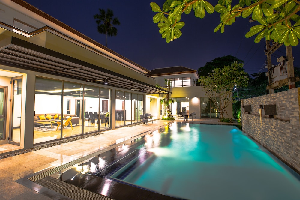 Villa Navin Premier Pool Villa