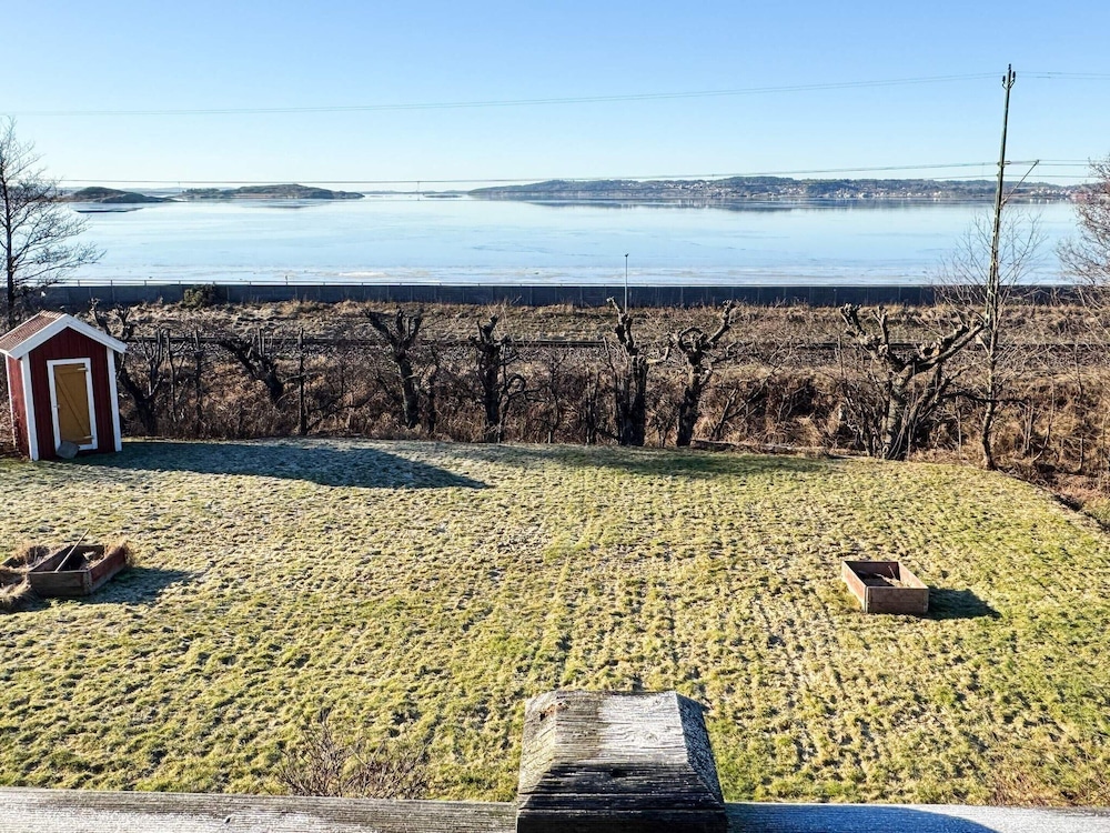 Cottage With Fjord View, Stenungsund