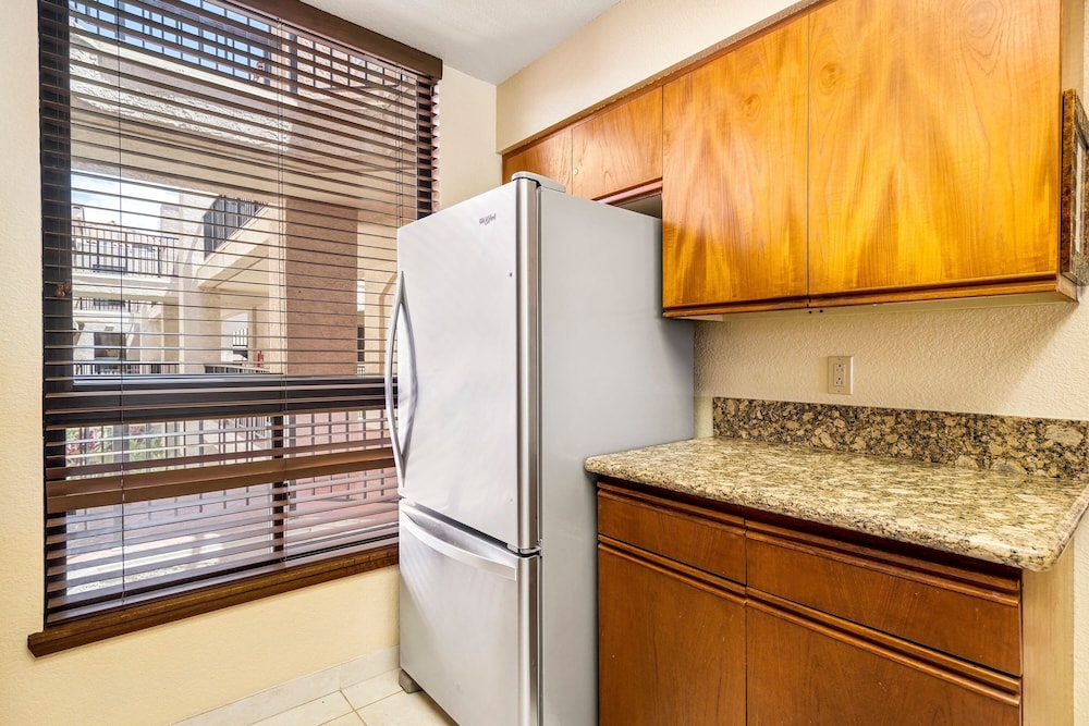 Relaxing Resort Living - Free Concierge - AC! - Vrkcv