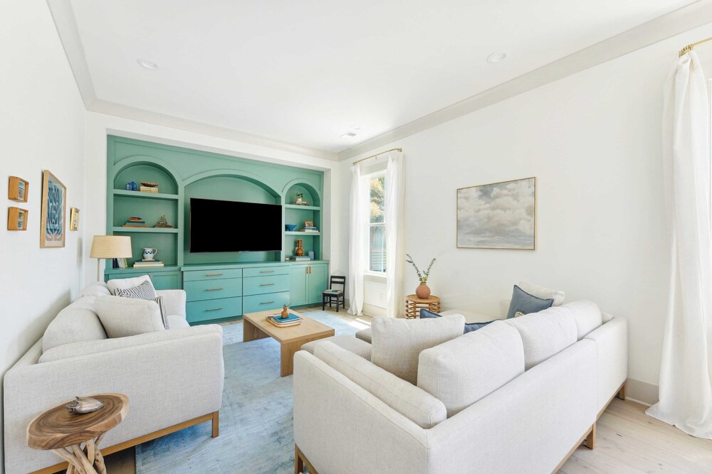 Windward House by Avantstay Walk to Beach + Restaurants Saltwater Pool