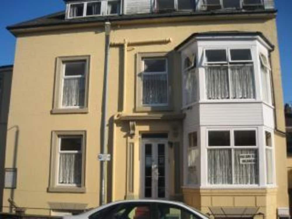 Photo 10
