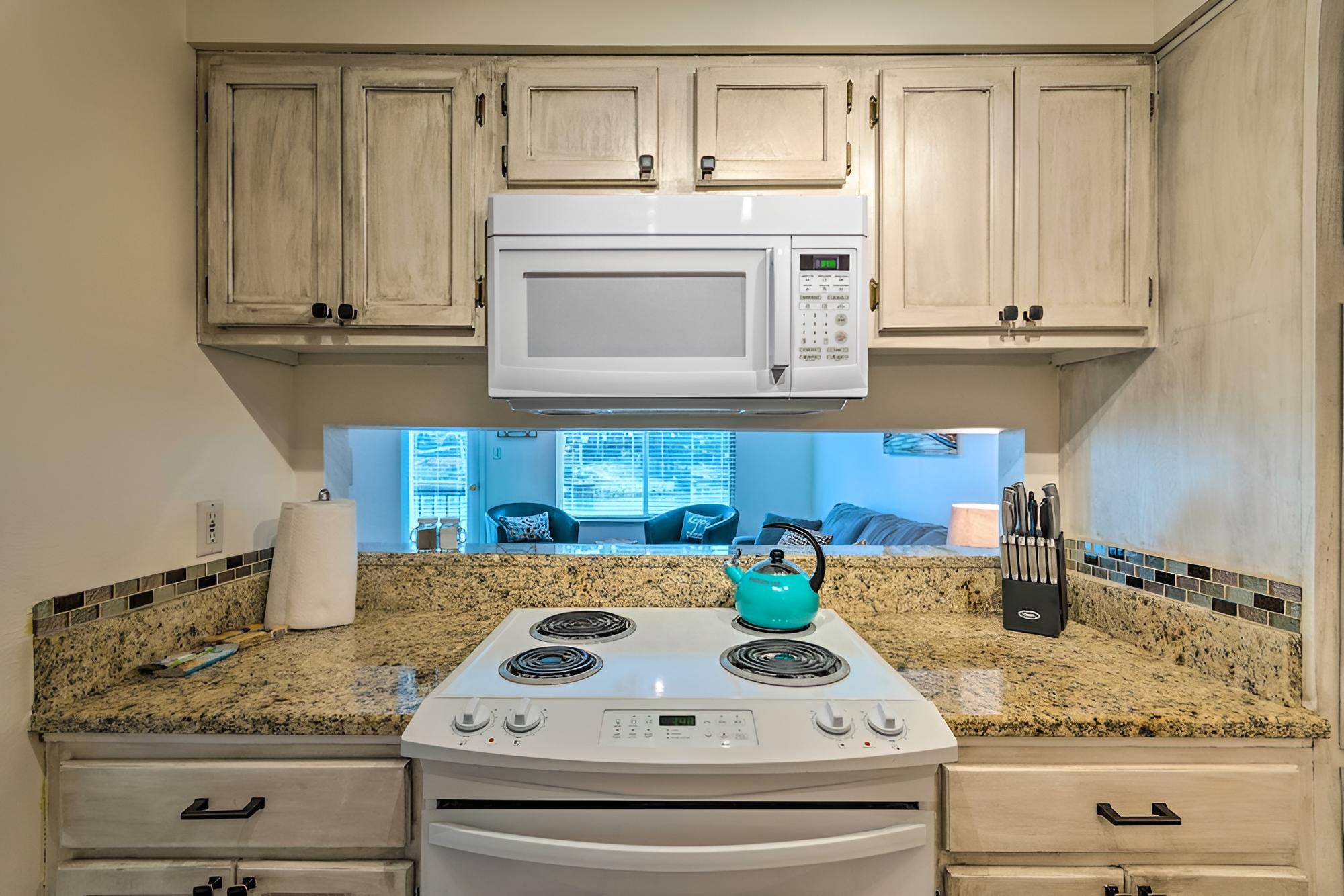 Quaint Hot Springs Condo on Lake Hamilton! view 5