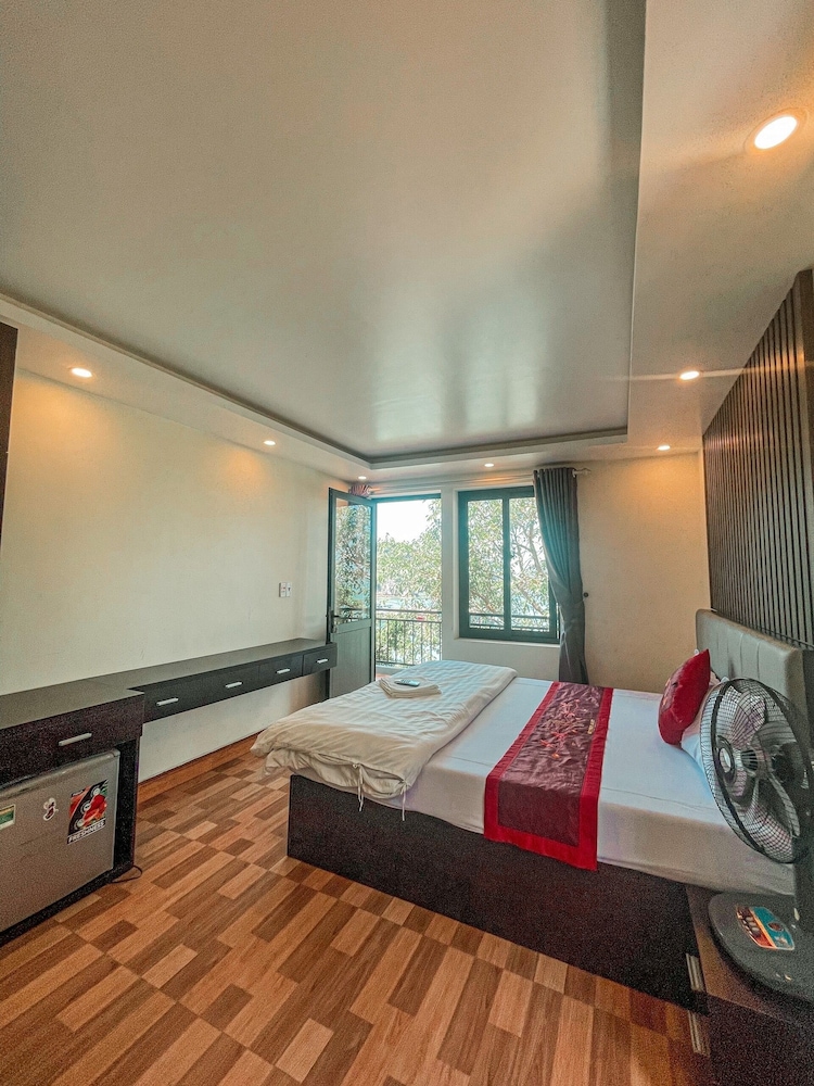 Le Pont Bungalow Hostel