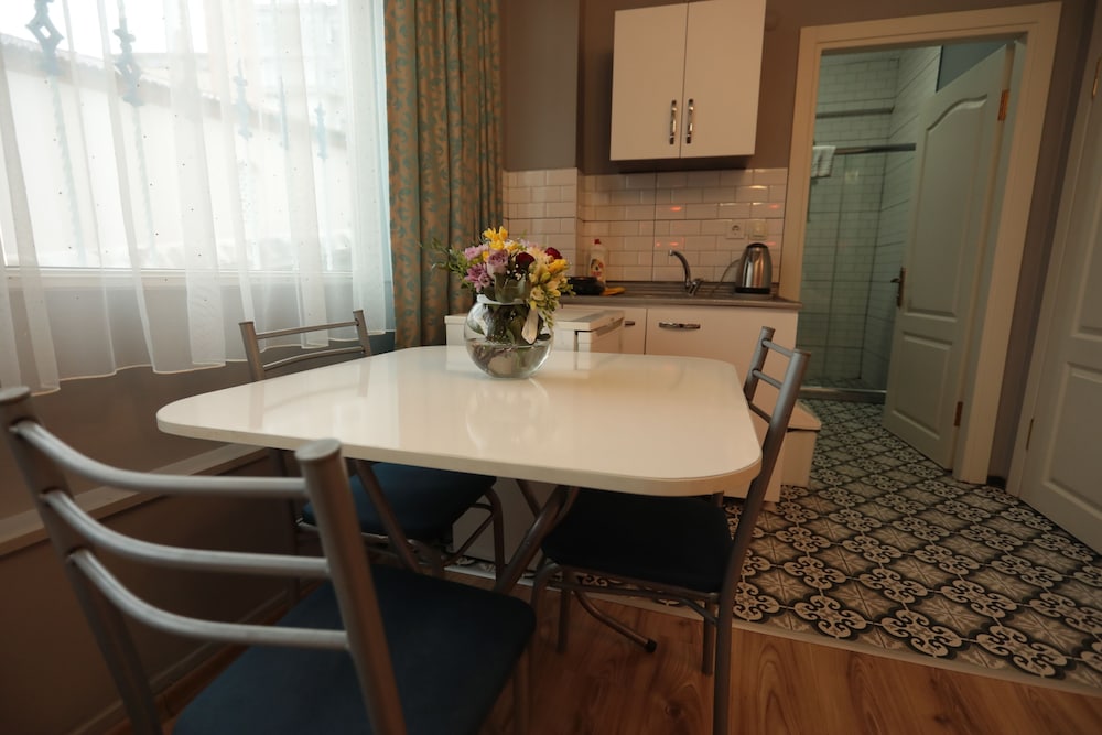 White Pearl Apart - Image 38